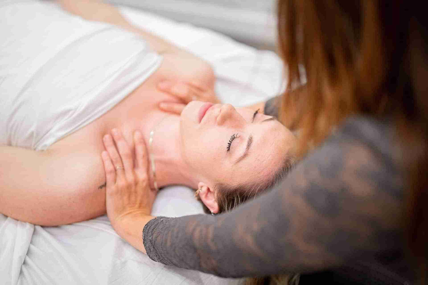 Peaceful Reiki treatment room at Luminate Co