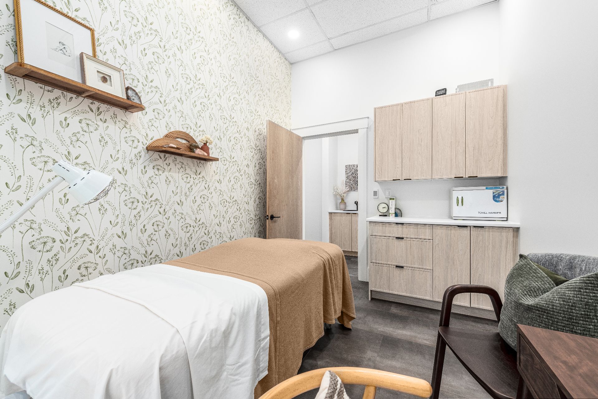 Serene acupuncture treatment room