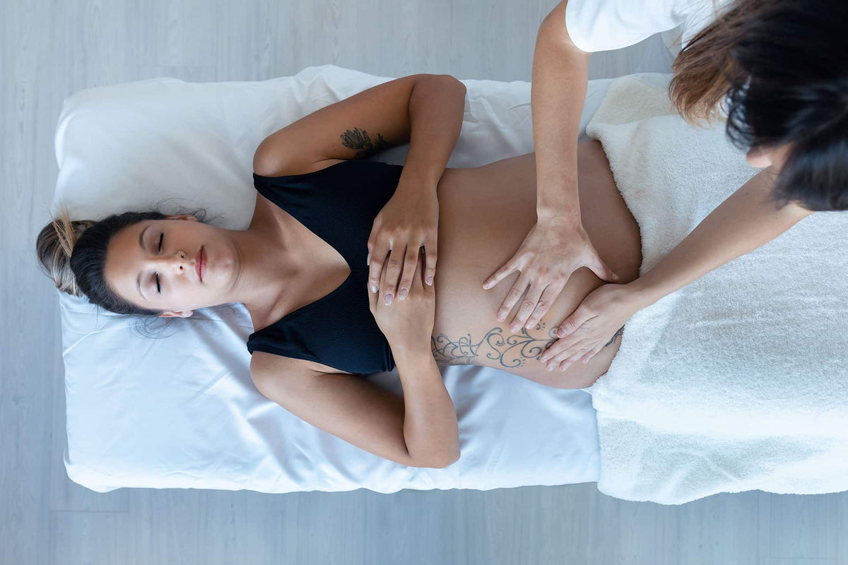 Reiki For Pregnancy: Benefits of Reiki While Pregnant