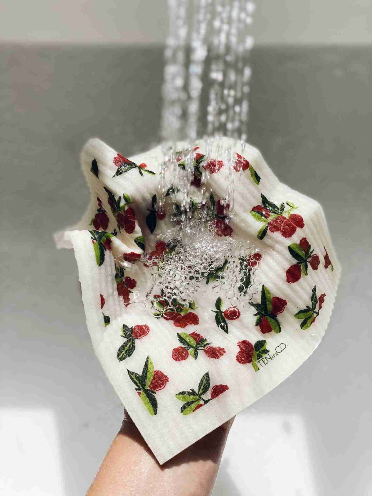 Ten And Co. Sponge Cloth X Cranberry