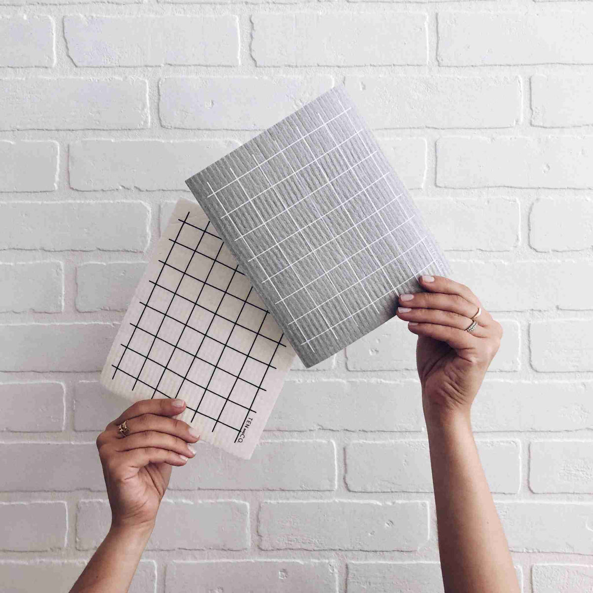 Ten And Co. Sponge Cloth X Grey Grid