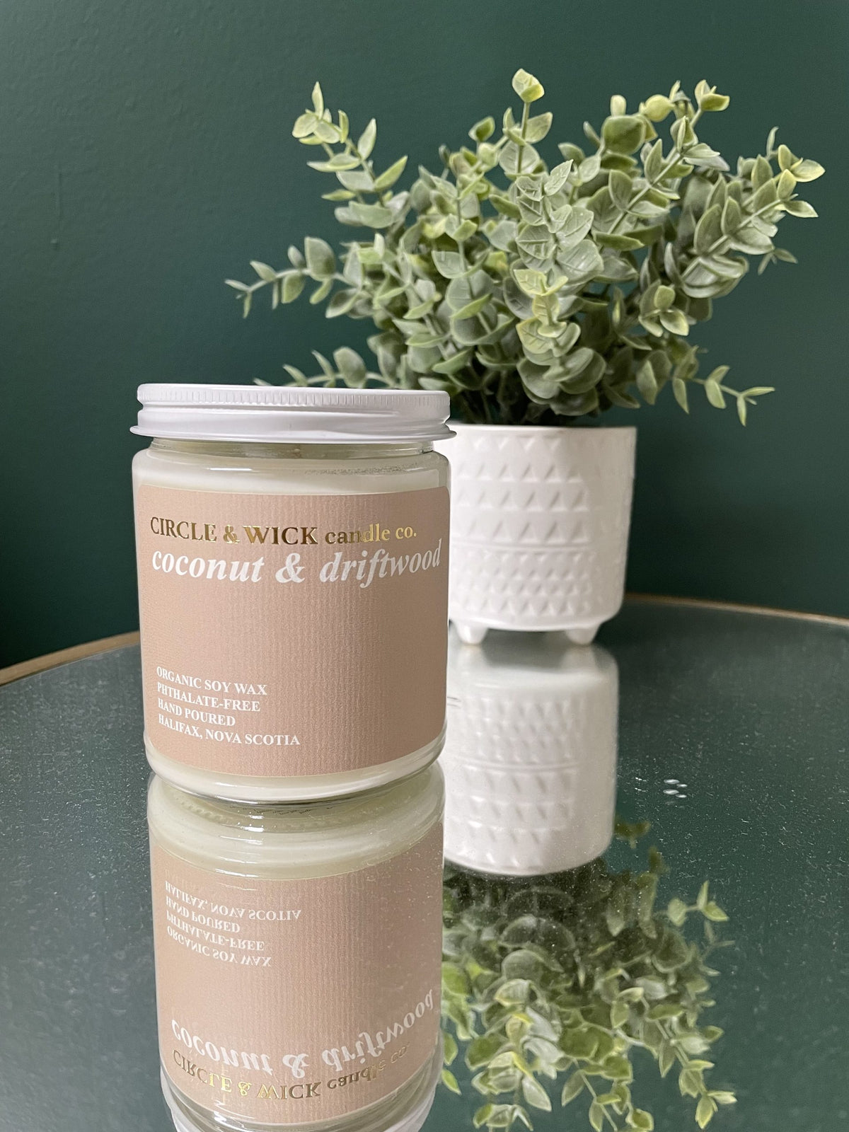 Circle & Wick Coconut & Driftwood, 9Oz