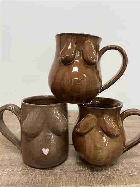 Pregnant Mama Mug Brown