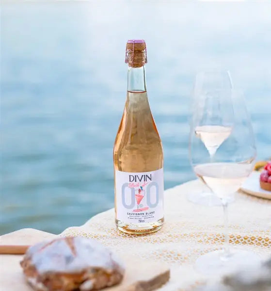 DIVIN Non-Alcoholic Blush Sparkling Sauvignon Blanc, 750Ml