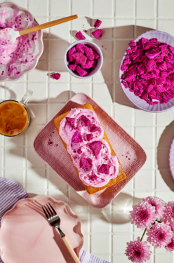 Oh Me! Freeze Dried Dragon Fruits (Chunk), 56G