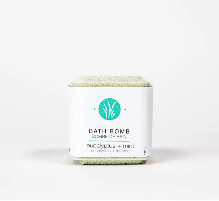 All Things Jill Eucalyptus + Mint Bath Bomb, 105 g